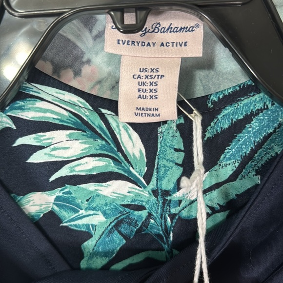 Tommy Bahama XS sleeveless active tanks set of 2 teal green tropical &solid navy - Picture 5 of 6
